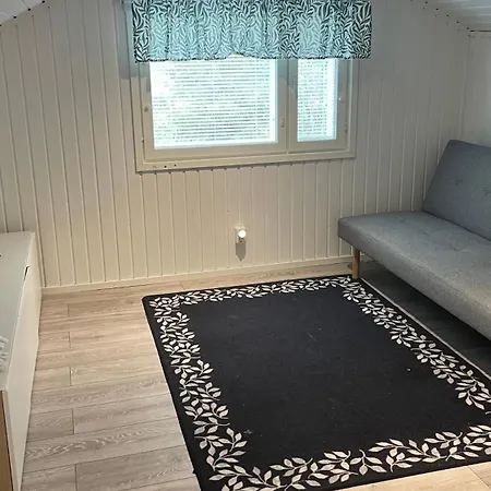 Detached House, Sauna And Tub *