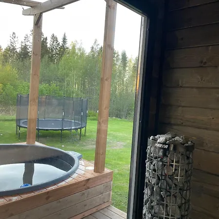 Detached House, Sauna And Tub *